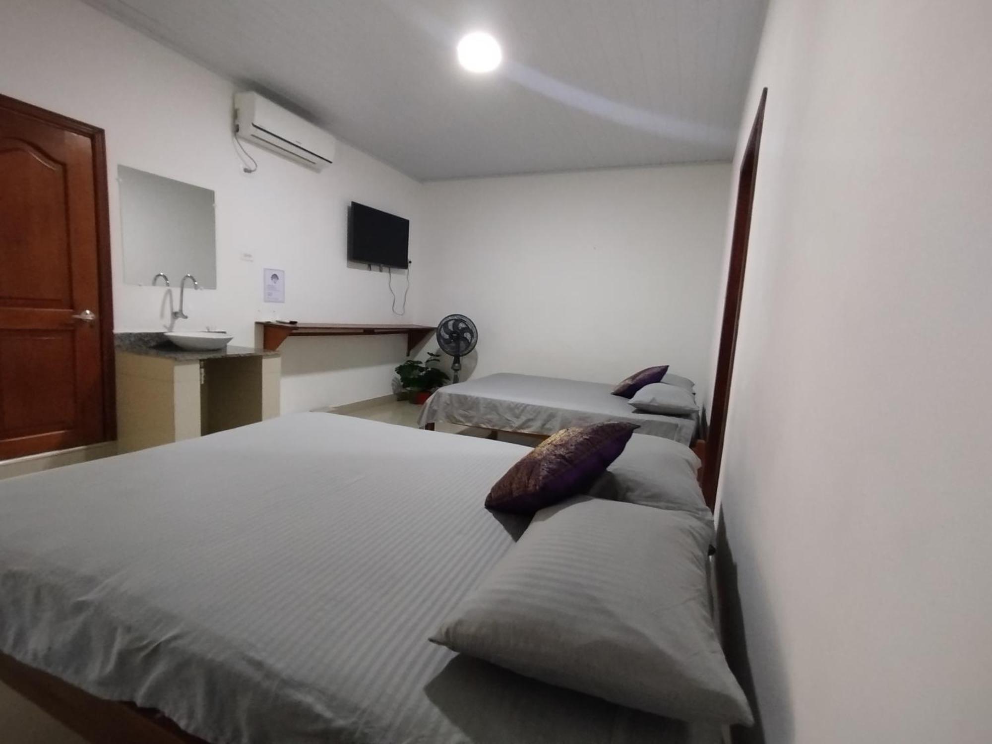 Kanaq Hotel Tours Leticia Exterior foto
